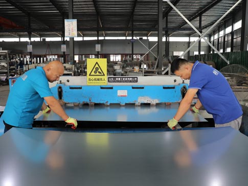 Coordinate measuring room